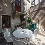 Апартаменты Cortile Via Sales 11 Эриче
