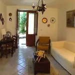 Апартаменты Cortile Via Sales 11 Эриче