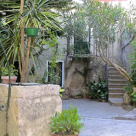 Cortile Via Sales 11